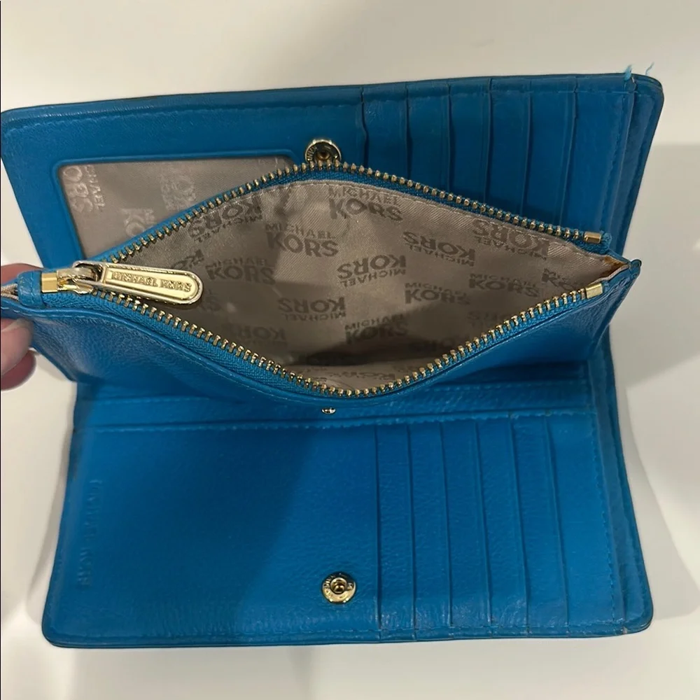 Michael Kors Blue Leather Wallet with Gold Plaque - Picture 4 of 5